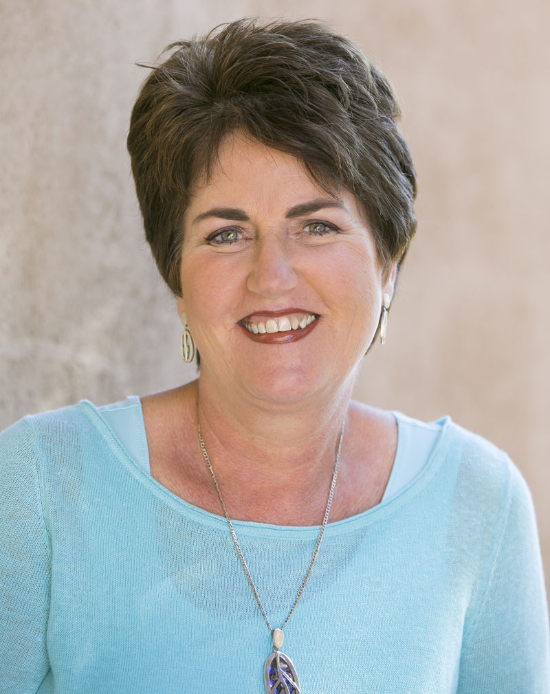 donnastoneham-home-meet-donna-photo Portrait of Donna Stoneham by Chris Loomis